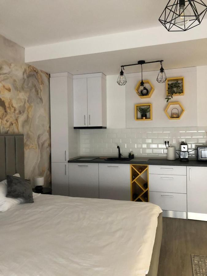 Studio 70 By Casa Del Mar Мамая Екстериор снимка