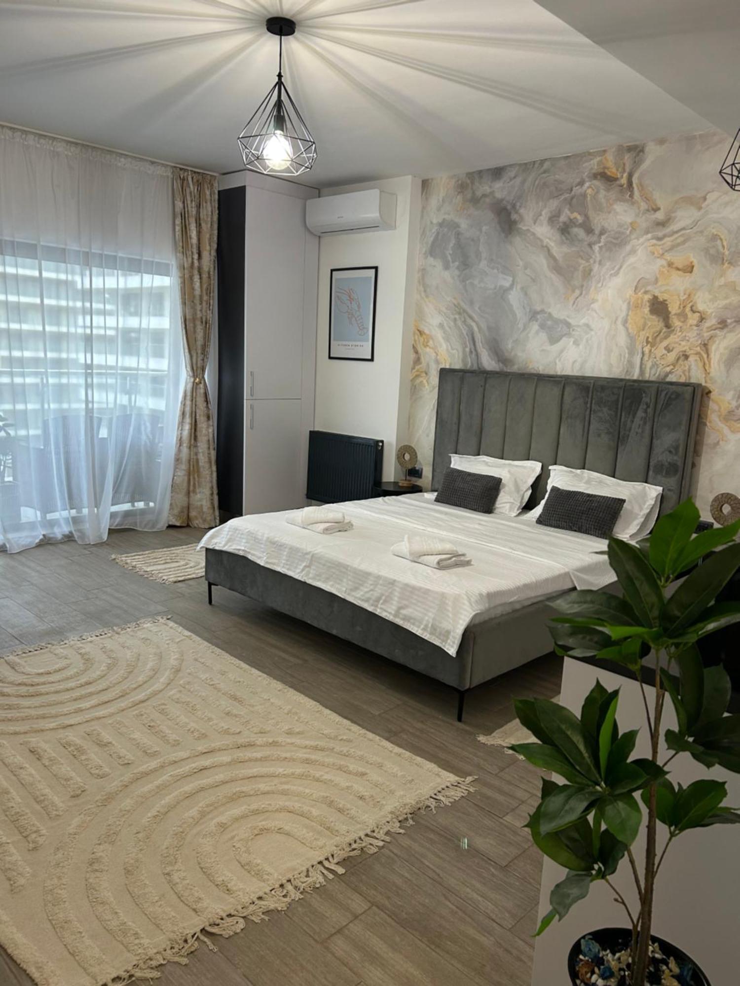 Studio 70 By Casa Del Mar Мамая Екстериор снимка